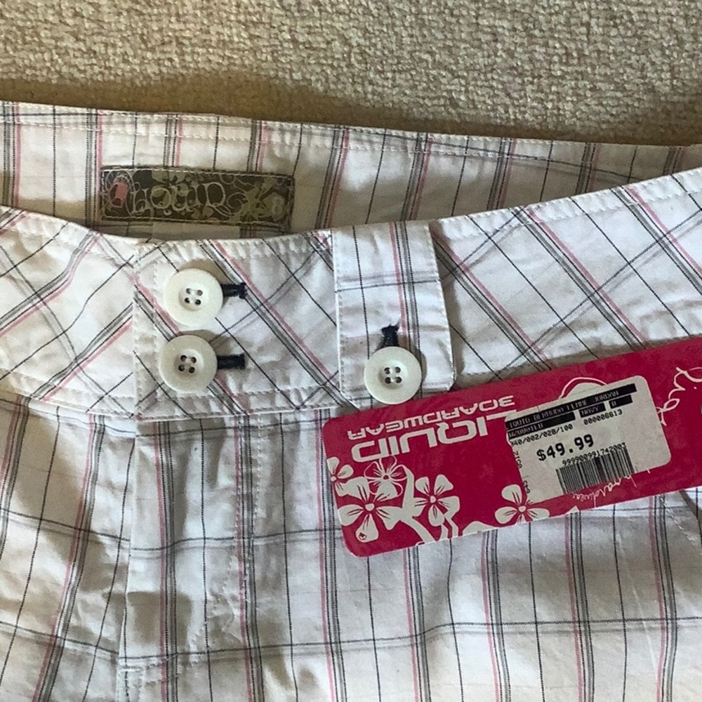 Shorts - Picture 7 of 7